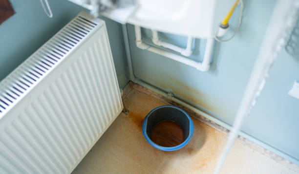 Best Emergency water damage restoration  in Greenacres, CA